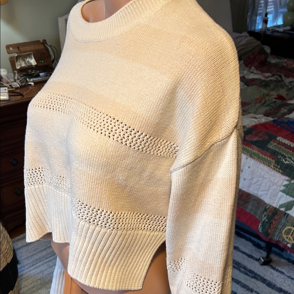 Chic White Knit Sweater - Picture 4 of 6